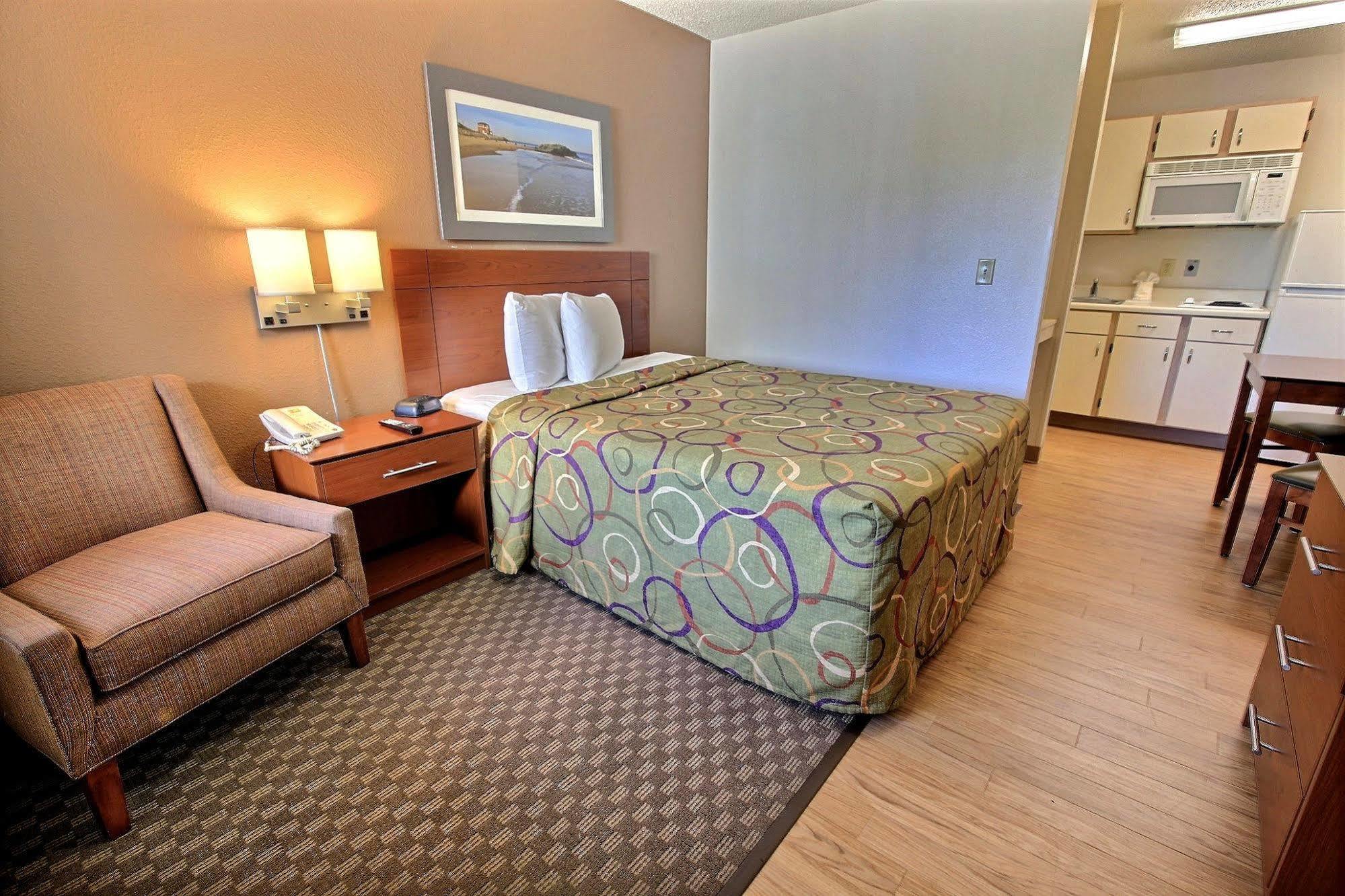 Intown Suites Extended Stay Chesapeake Va - I-64 Crossways Blvd Extérieur photo